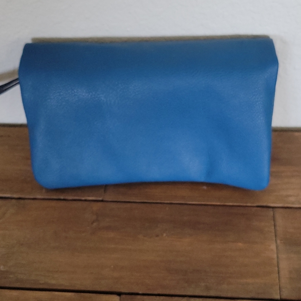 Nine west turquoise wristlet - Picture 6 of 6
